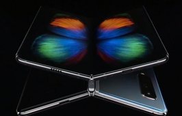 ស្មាតហ្វូន​អេក្រង់​បត់ Galaxy Fold ចេញ​ផ្លូវ​ការ មាន​កាមេរ៉ា​ដល់​ទៅ 6 គ្រាប់ និង​មាន​តម្លៃ 1980 ដុល្លារ​ឯ​ណោះ